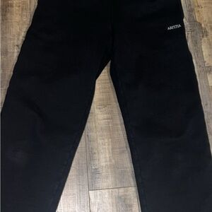 Aritzia Black Joggers